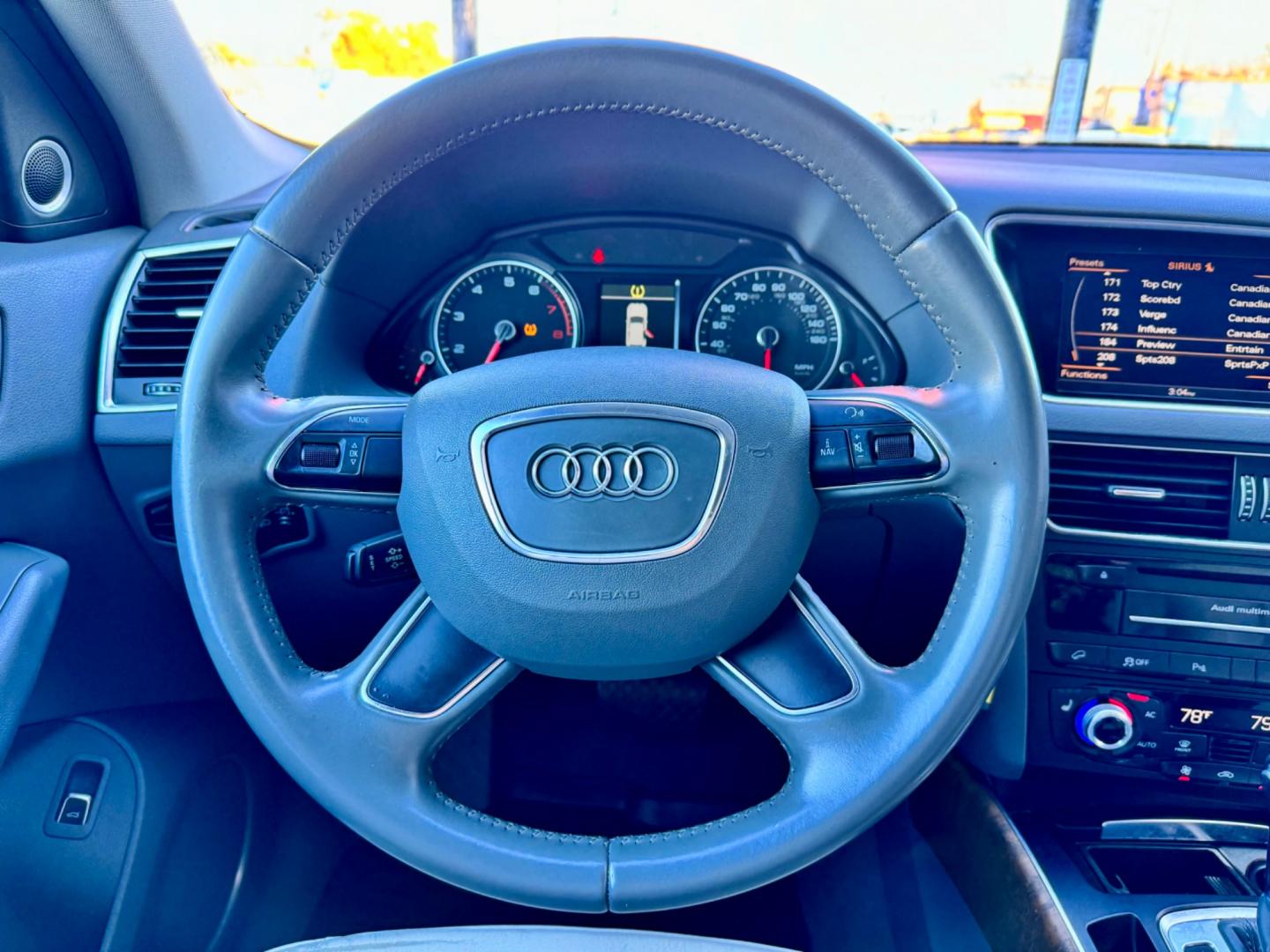 2013 GRAY AUDI Q5 PREMIUM PLUS (WA1LFAFP1DA) , located at 5900 E. Lancaster Ave., Fort Worth, TX, 76112, (817) 457-5456, 0.000000, 0.000000 - This is a 2013 AUDI Q5 PREMIUM PLUS 4 DOOR SUV that is in excellent condition. There are no dents or scratches. The interior is clean with no rips or tears or stains. All power windows, door locks and seats. Ice cold AC for those hot Texas summer days. It is equipped with a CD player, AM/FM radio, A - Photo#17